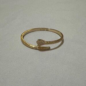 Women’s gold bracelet